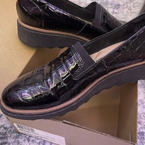 Clark’s Black Crocodile Pattern Loafers
